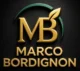 logo marco dourado em 3d